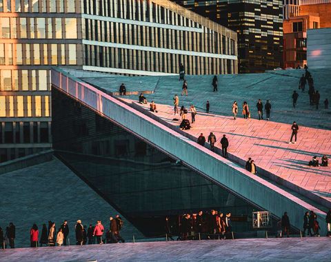 Ópera de Oslo ao entardecer